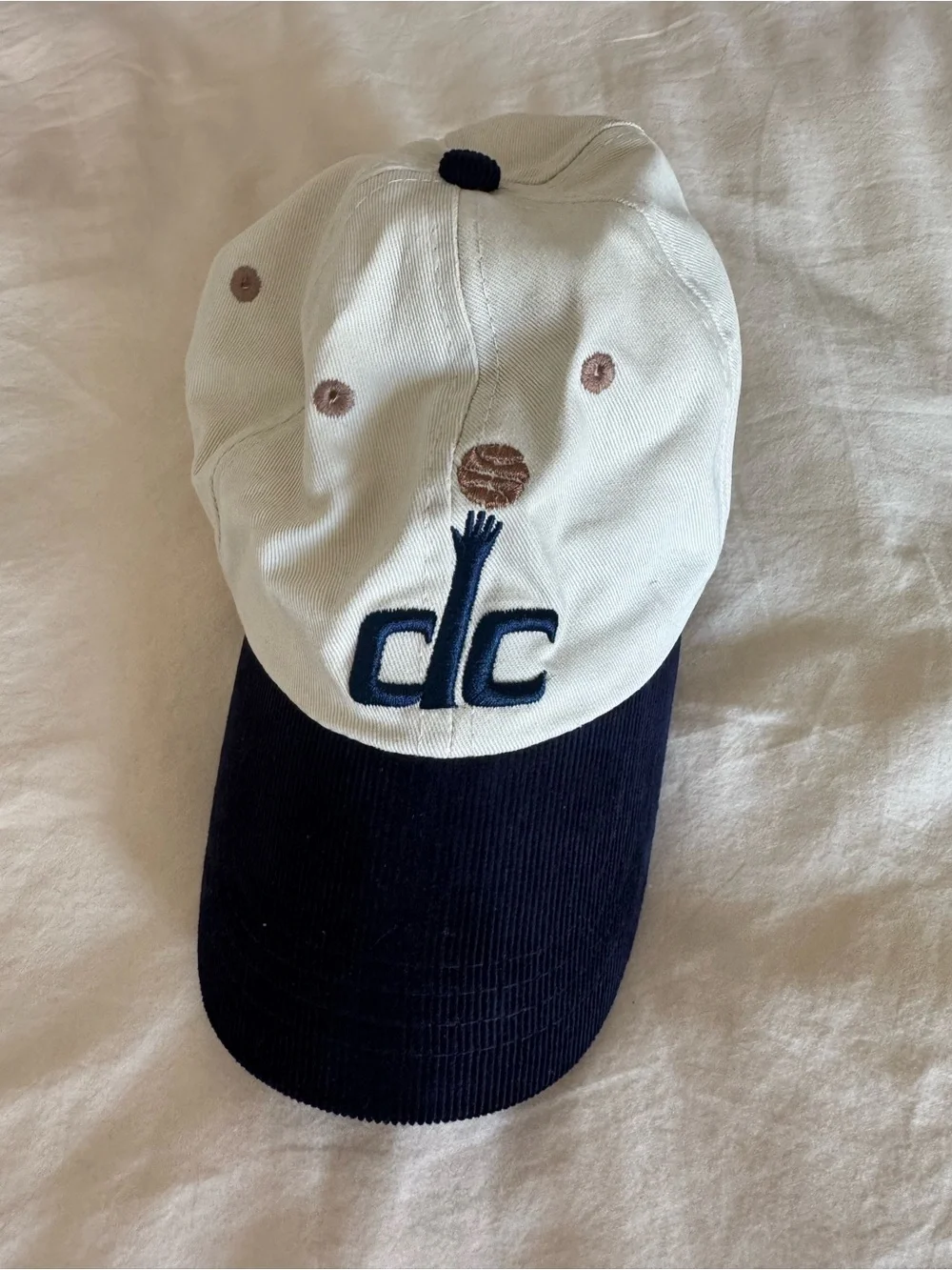 Kids Two-Tone Baseball Cap with 'dc' Logo - White & Navy corduroy